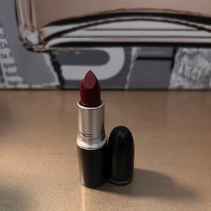 MAC COSMETICS DIVA LIPSTICK NEW NEVER USED